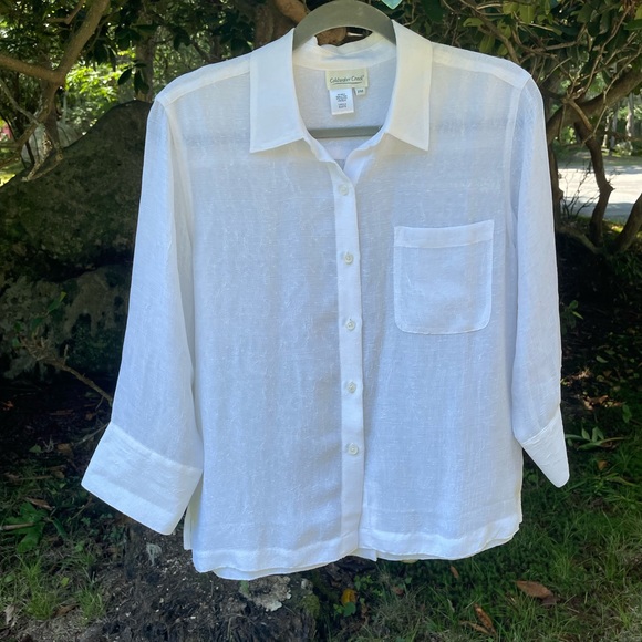 Beautiful crisp white Coldwater creek button down blouse - Picture 1 of 4